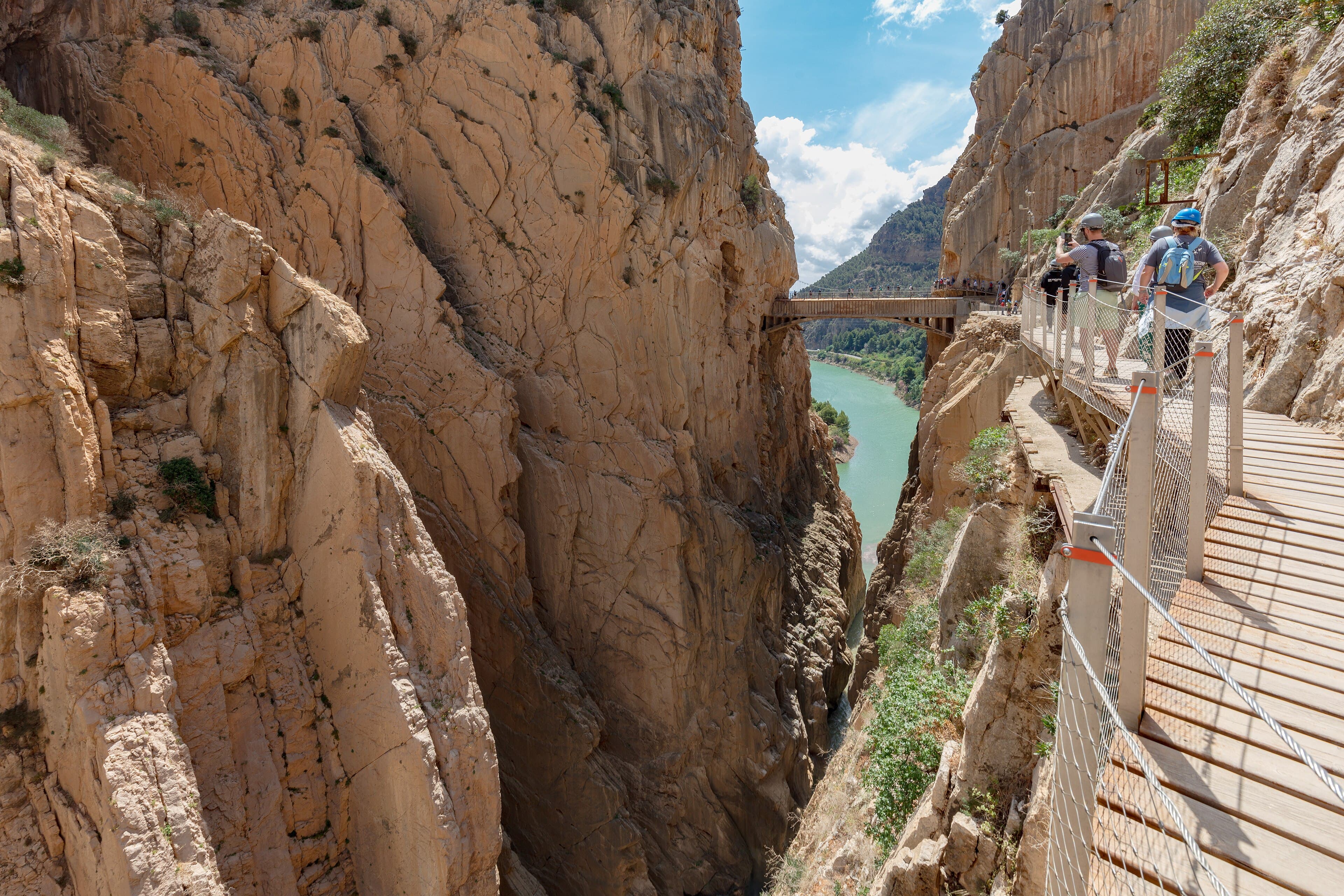 Pasarela del Caminito del Rey sobre el desfiladero de los Gaitanes, en la provincia de Málaga